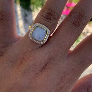 Elegant Gold and White Stone Ring